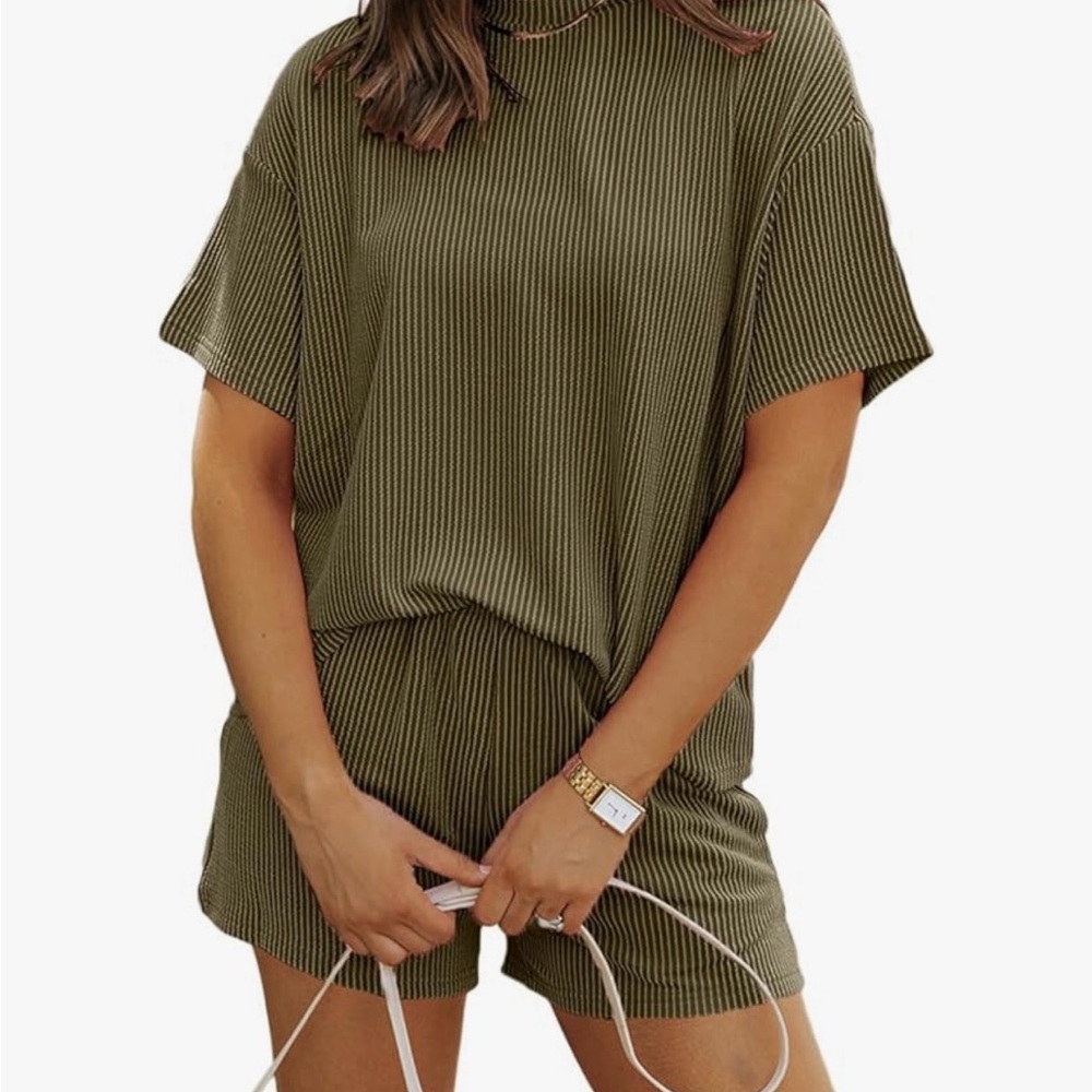 Two piece women’s short Olive Green Ribbed Women set